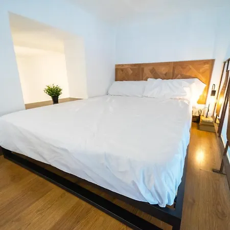 Apartment Singular En Delicias By Bebalmy Madrid