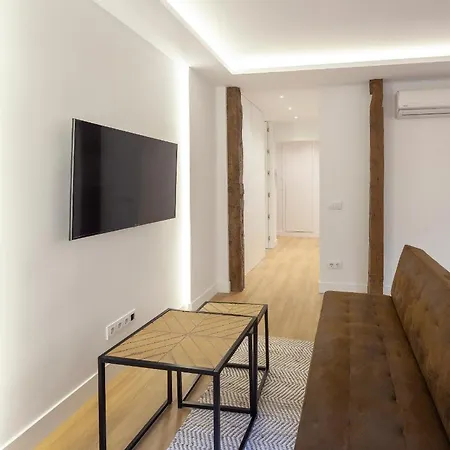 Chamberi I Calle Monteleon 2br 2bh Apartamento *