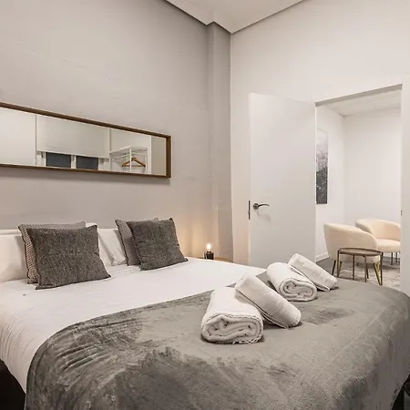 Waou Essence I Austrias - Corta Duracion Apartamento *