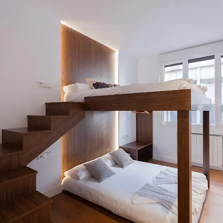 Gran Via Iv Calle Tudescos 5br 5bh Apartamento