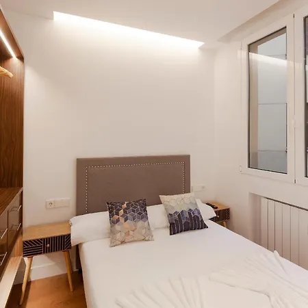 Gran Via Iv Calle Tudescos 5br 5bh *