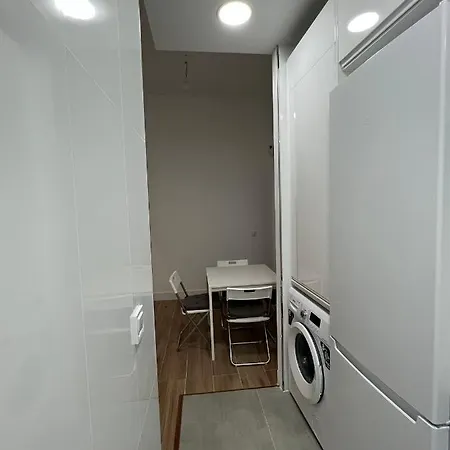 Hostel Roomstay Plaza Castilla Madrid