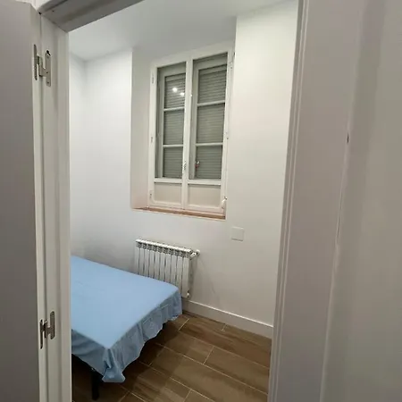 Roomstay Plaza Castilla Madrid