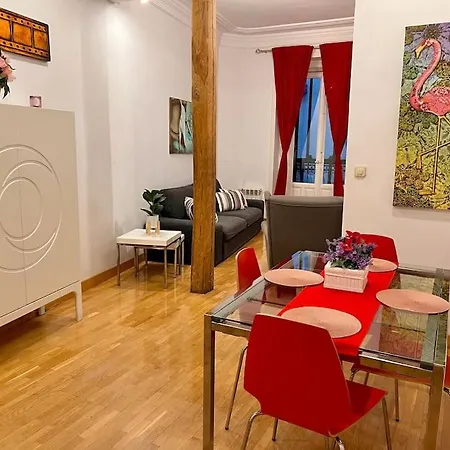 Apartamento Alojamiento Entero Centro: Piso . Chueca *