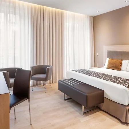 Catalonia Plaza Mayor 4*