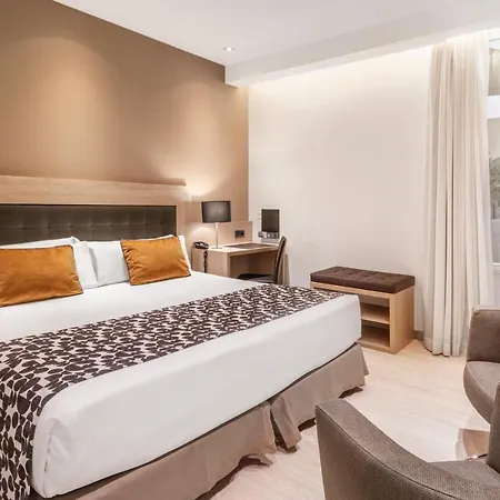 Hotel Catalonia Plaza Mayor 4*