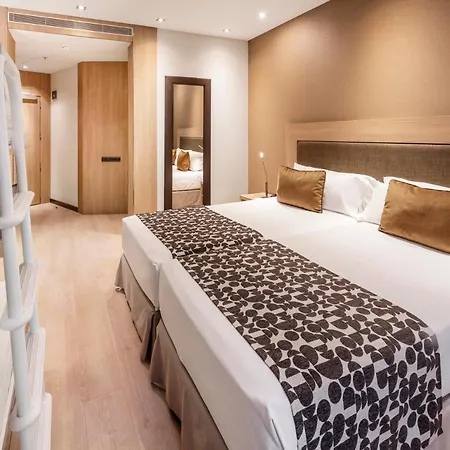 Catalonia Plaza Mayor 4*