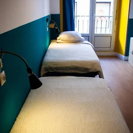 Onefam Sungate Hostel