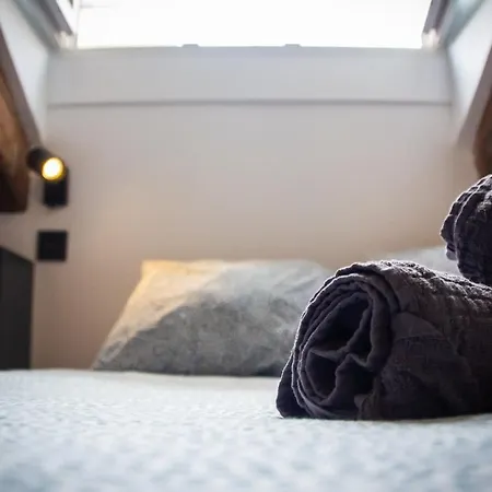 Hostel Onefam Sungate Madrid