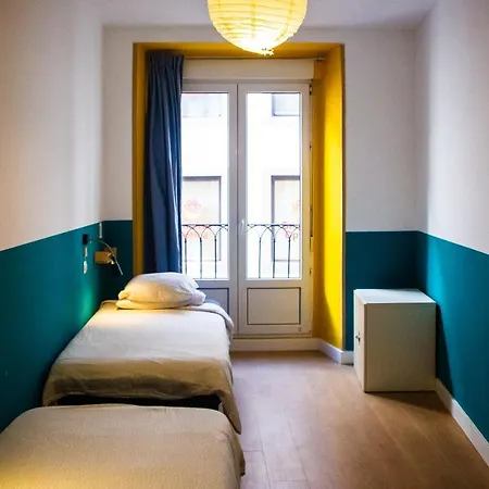 Hostel Onefam Sungate Madrid