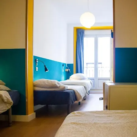 Onefam Sungate Hostel *