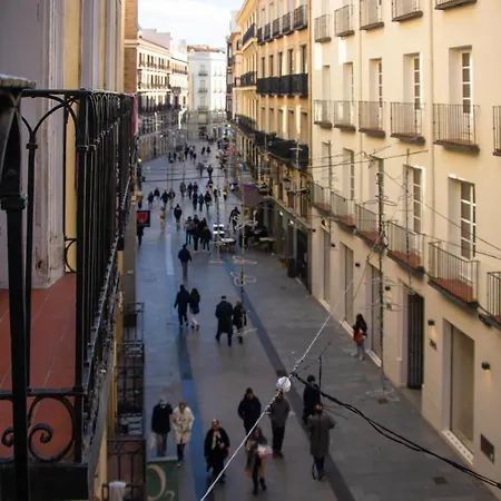 Onefam Sungate Hostel Madrid