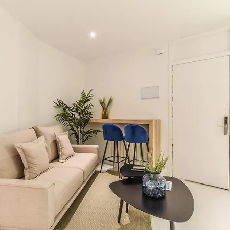 Ap Embajadores X Apartment *
