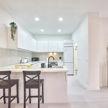 New.apto-sol. 3room 3bathroom.recien Reformado. Apartment