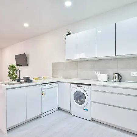 Apartment New.apto-sol. 3room 3bathroom.recien Reformado. *