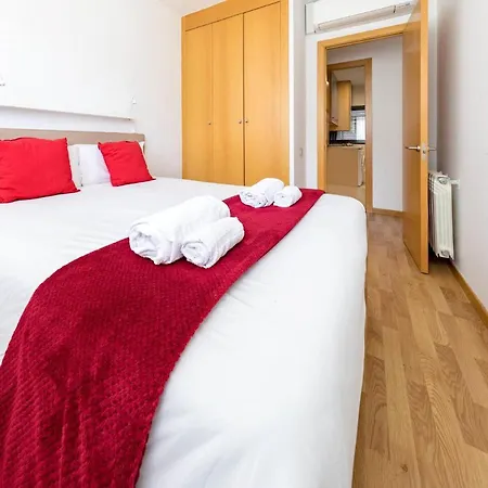 Roomspace Tablas Camino Santiago * Madrid