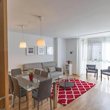Apartamento Roomspace Tablas Camino Santiago Madrid