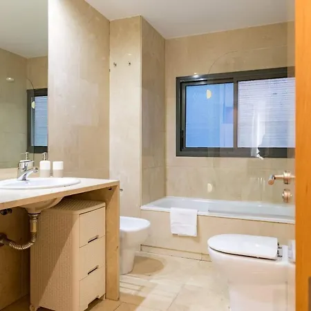 Roomspace Tablas Camino Santiago * Madrid