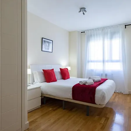 Roomspace Tablas Azofra Apartamento Madrid