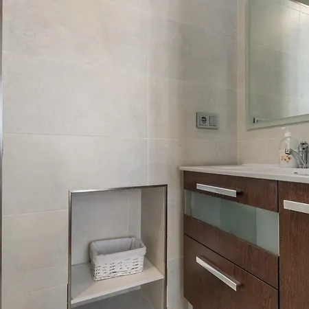 Minty - Imperial 3bd Apartment Madrid