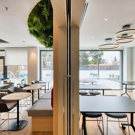 Express - - Airport By Ihg Madrid