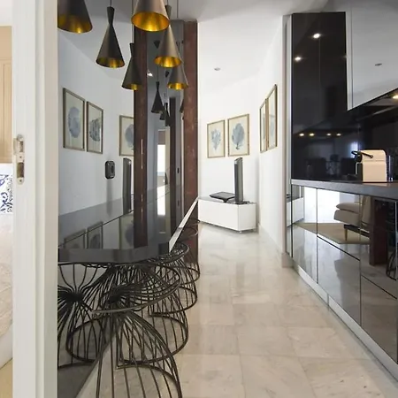 Amazinn Places Embajadores I * Madrid