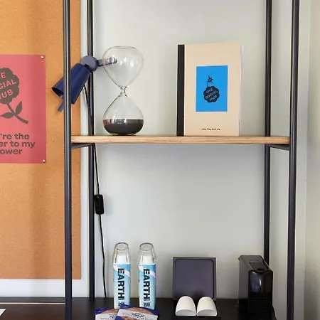 Hotel The Social Hub 4*