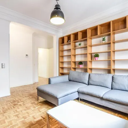 Apartamento En Atocha 10 Personas Apartment *