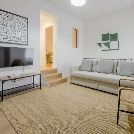 Modern Apt & Cool Interior Design En El Retiro Madrid