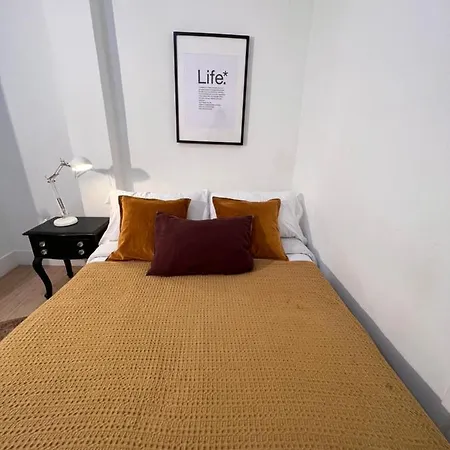 Guest house Urban Fuencarral Madrid