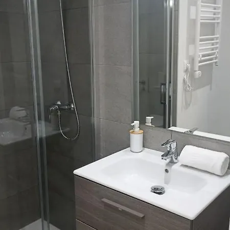 Apartamento Andres Tamayo Av America Madrid