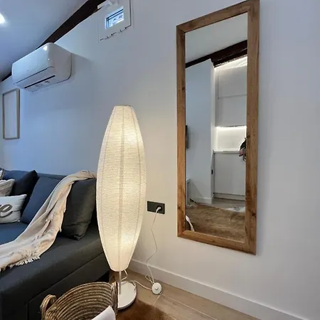 Apartamento Encantador Tirso Molina Exterior Meson Temporal