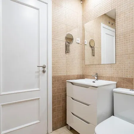Apartment For Elegante Y Bonito Temporal En El Corazon De Inf1c *