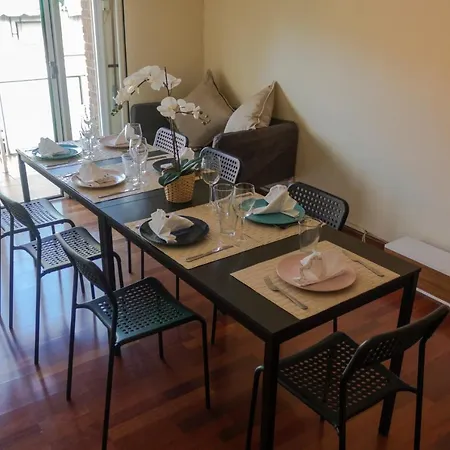 Residencia 12 Octubre Bed and breakfast