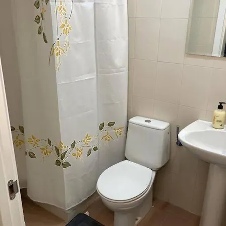 Silencioso, Luminoso Y Familiar Apartamento Apartment *