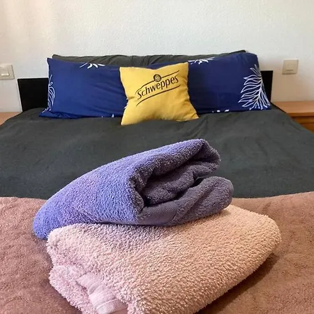 Silencioso, Luminoso Y Familiar Apartamento Madrid