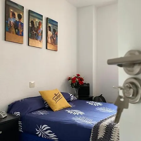 Silencioso, Luminoso Y Familiar Apartamento * Madrid