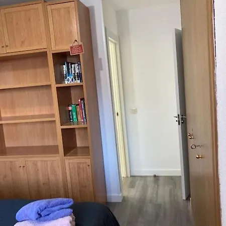 Silencioso, Luminoso Y Familiar Apartamento Apartment
