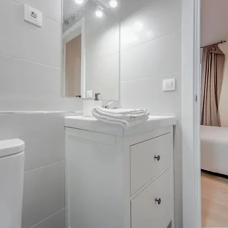 Apartamento Cozy&new 6pax En La Plaza De Tirso *