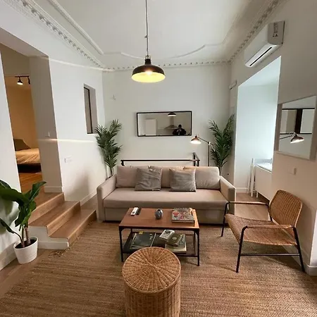 Modern Apt & Cool Interior Design En El Retiro *