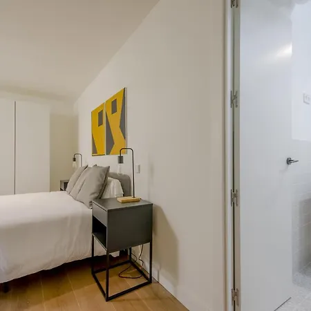 Modern Apt & Cool Interior Design En El Retiro Apartment