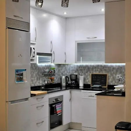 Piruli Home- Cozy With Patio Apartment