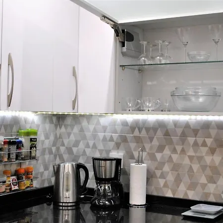 Piruli Home- Cozy With Patio * Madrid