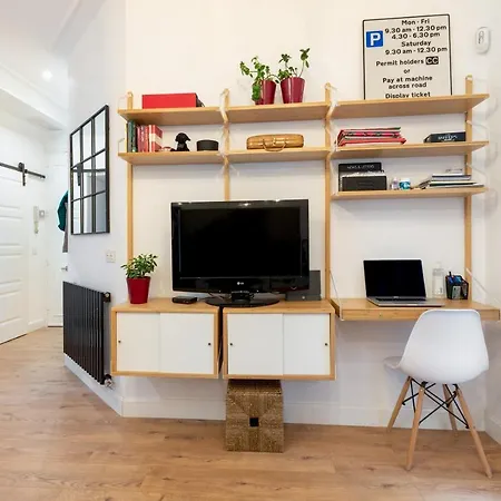 Apartment 1 Bedroom 1 Bathroom Furnished - Malasana - Cozy & Modern - Mintystay Madrid