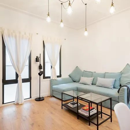 1 Bedroom 1 Bathroom Furnished - Malasana - Cozy & Modern - Mintystay *