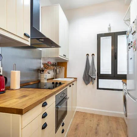 Apartment 1 Bedroom 1 Bathroom Furnished - Malasana - Cozy & Modern - Mintystay Madrid