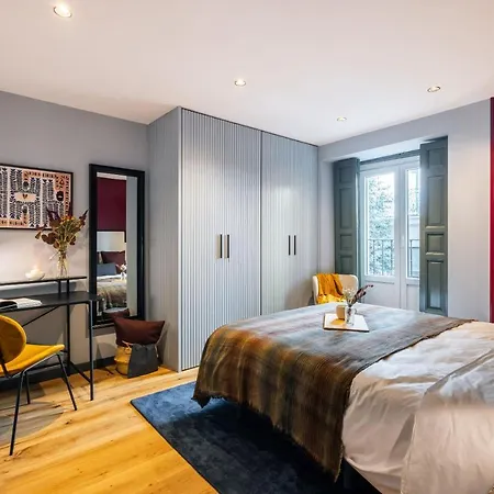 Apartment Stylish 4 +patio Luxury Gran Via *