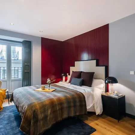 Stylish 4 +patio Luxury Gran Via