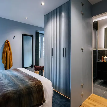 Stylish 4 +patio Luxury Gran Via Apartment