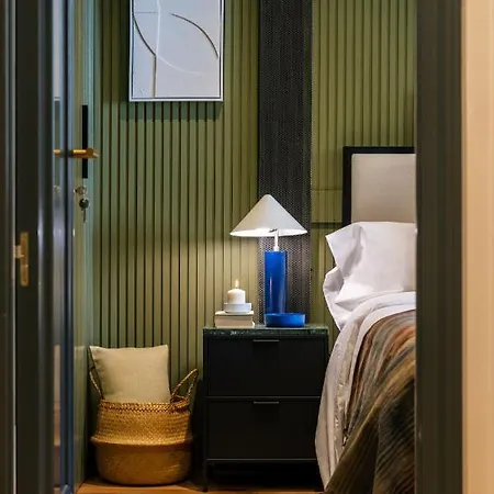 Stylish 4 +patio Luxury Gran Via Apartment *